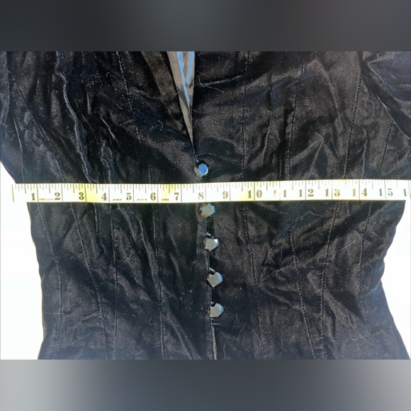 Vintage Black Velvet Gorgeous Lined Tailored And Fitted Button Front Jacket - Picture 9 of 15